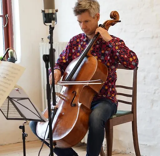 Tolne Gjaestgivergaard Casa de Férias *